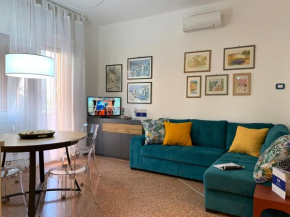 House Sunflower by Holiday World Arenzano